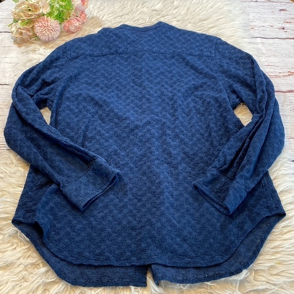 DONATING 3/9 Lauren Ralph Lauren Blue Eyelet Long Sleeve Blouse sz L - Picture 6 of 6